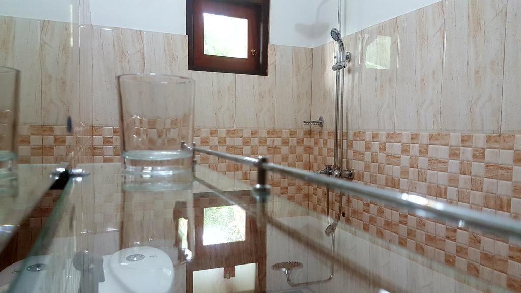 Villa Happy Home Bentota Bagian luar foto