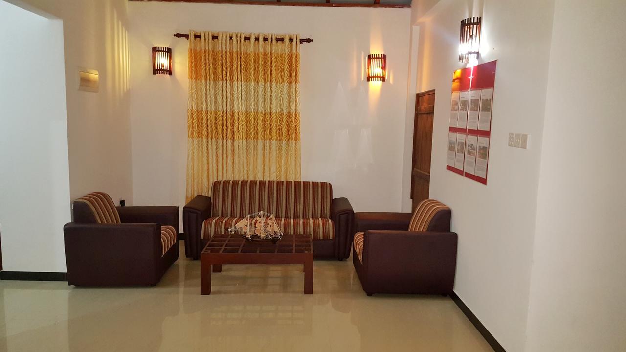 Villa Happy Home Bentota Bagian luar foto